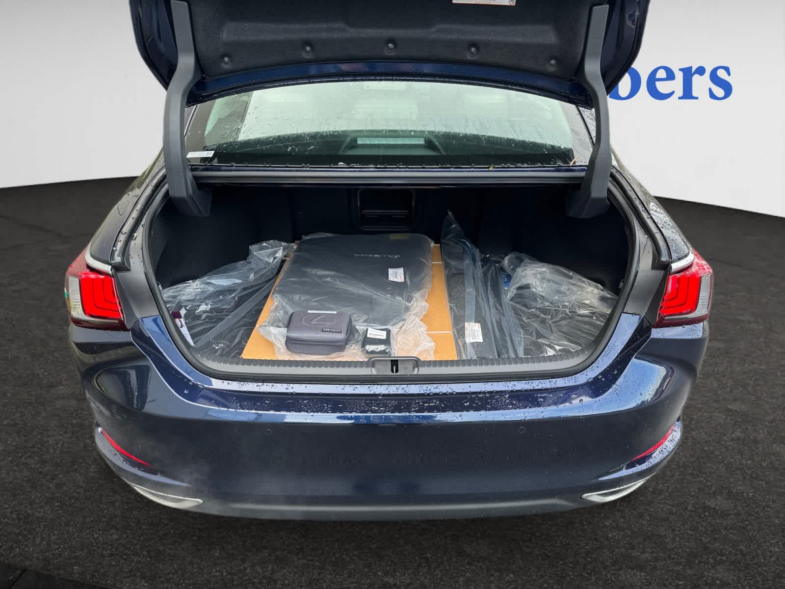 new 2025 Lexus ES car