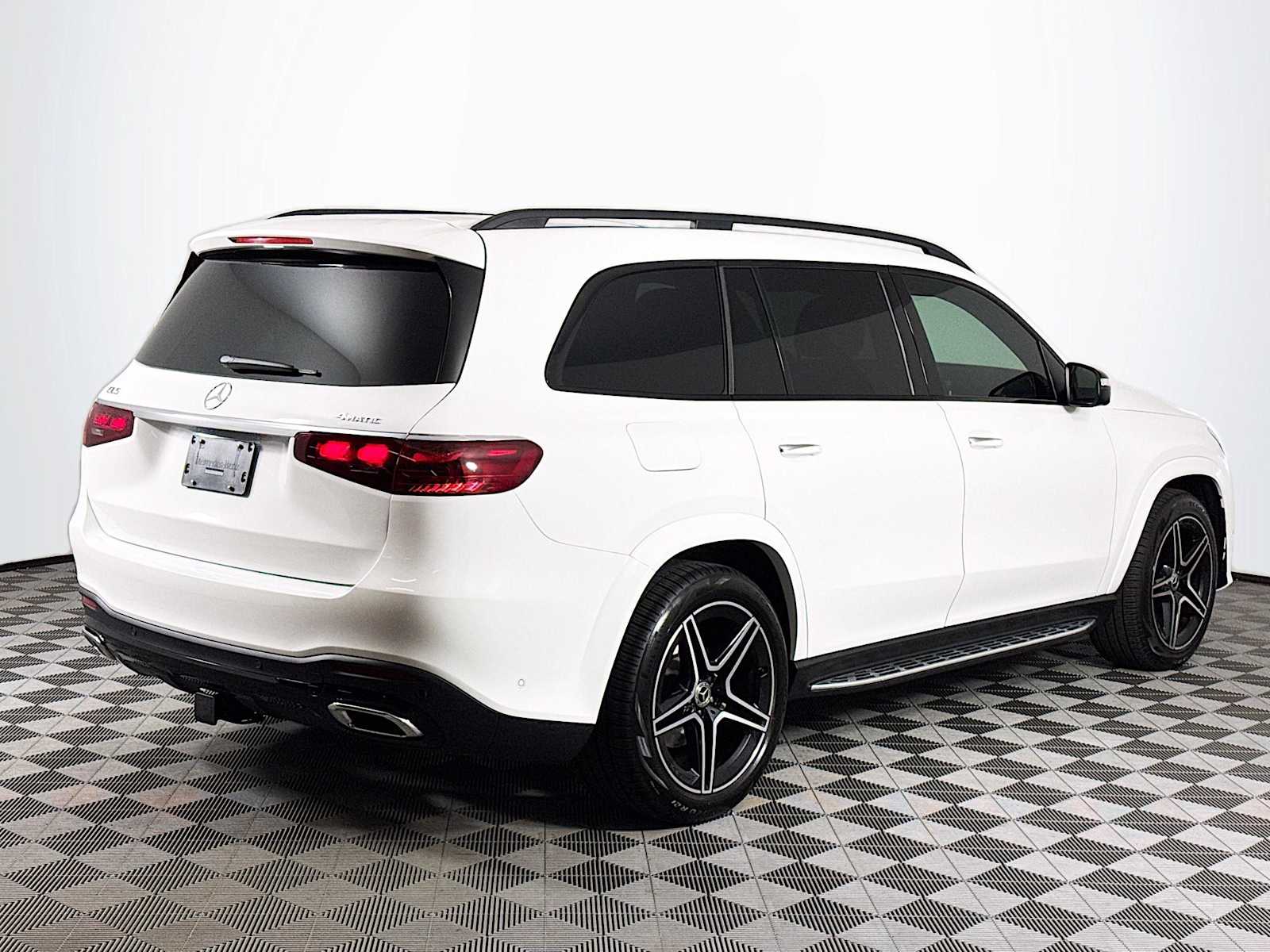 used 2025 Mercedes-Benz GLS car, priced at $77,998