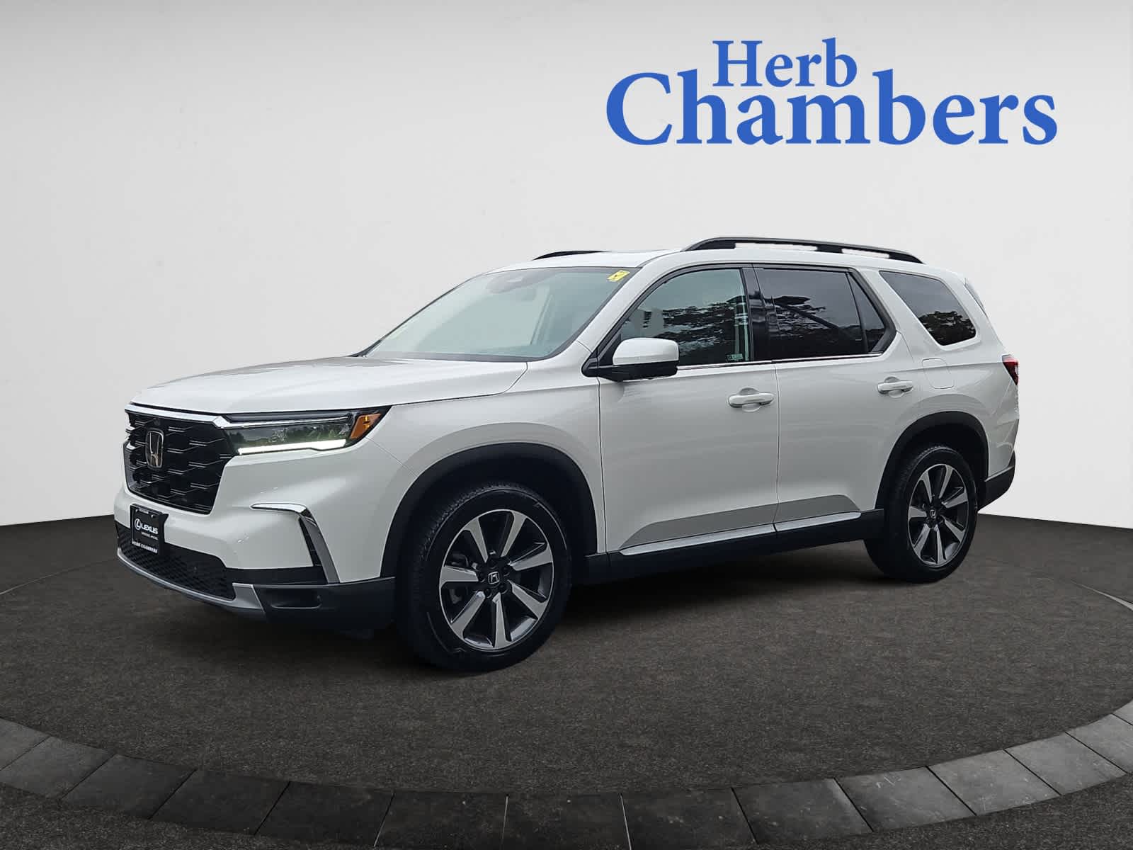 used 2025 Honda Pilot car, priced at $46,998