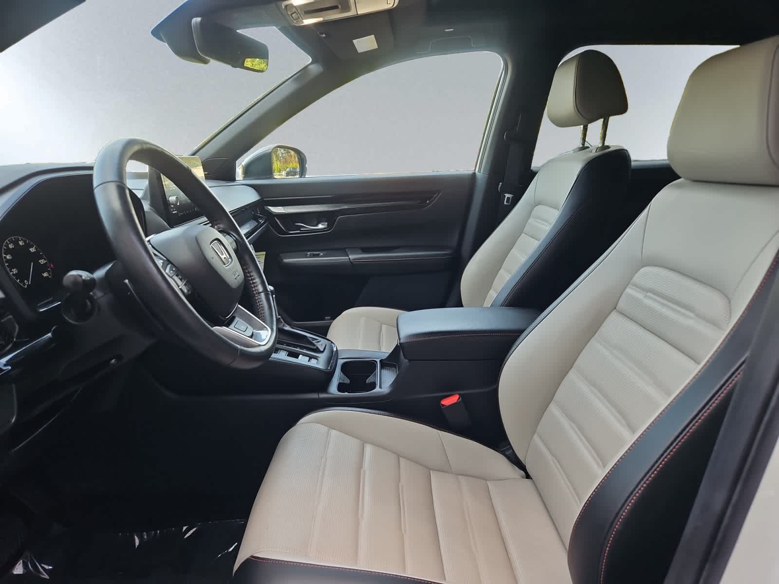 used 2025 Honda CR-V Hybrid car, priced at $35,998