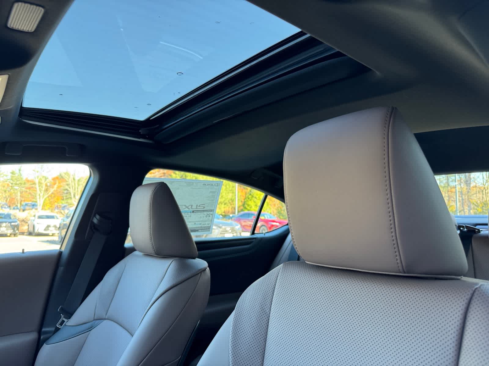 new 2025 Lexus ES car