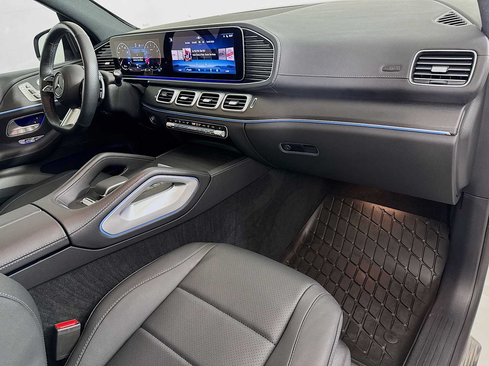 used 2025 Mercedes-Benz GLS car, priced at $77,998