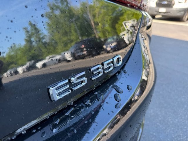 new 2025 Lexus ES 350 car