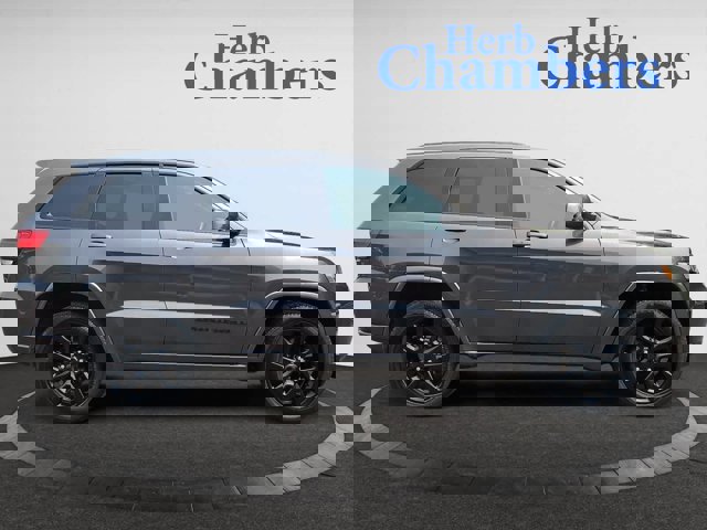 used 2018 Jeep Grand Cherokee car, priced at $17,698
