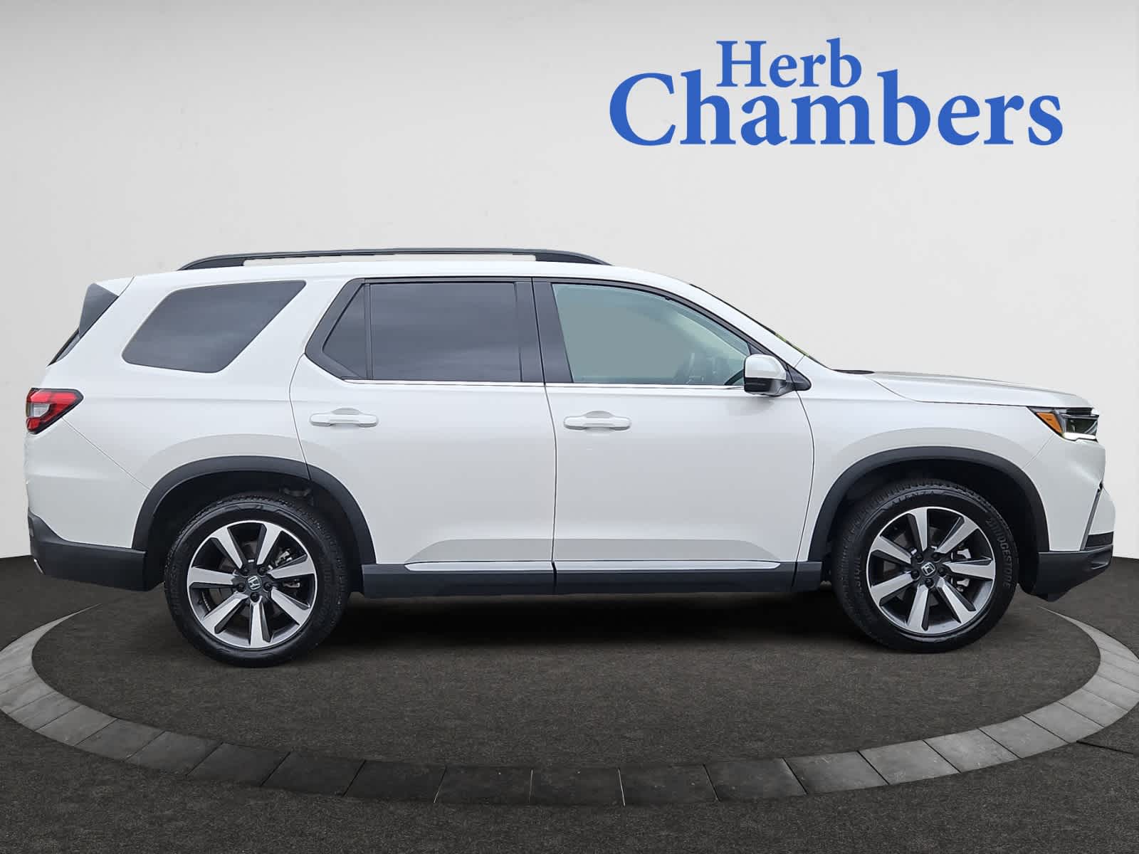 used 2025 Honda Pilot car, priced at $46,998