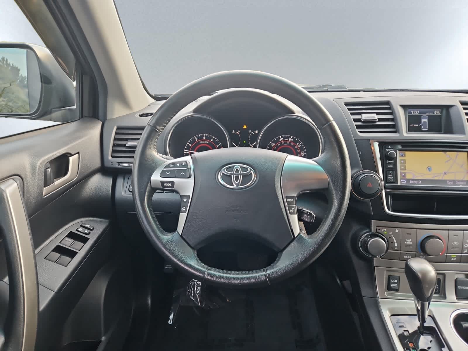 used 2013 Toyota Highlander car, priced at $12,998