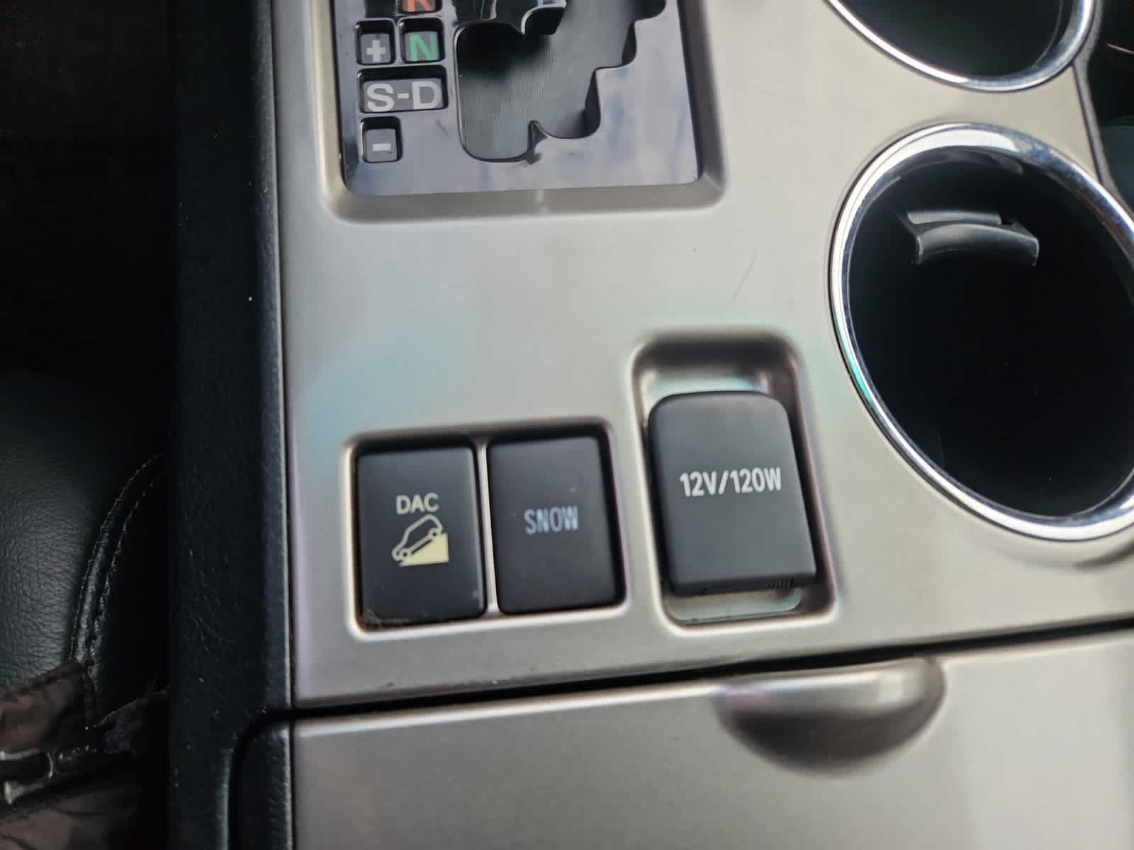 used 2013 Toyota Highlander car, priced at $12,998