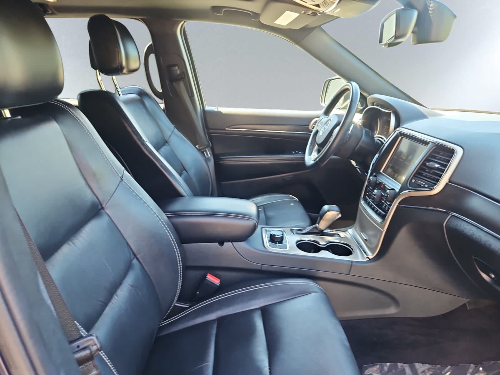 used 2016 Jeep Grand Cherokee car, priced at $16,998