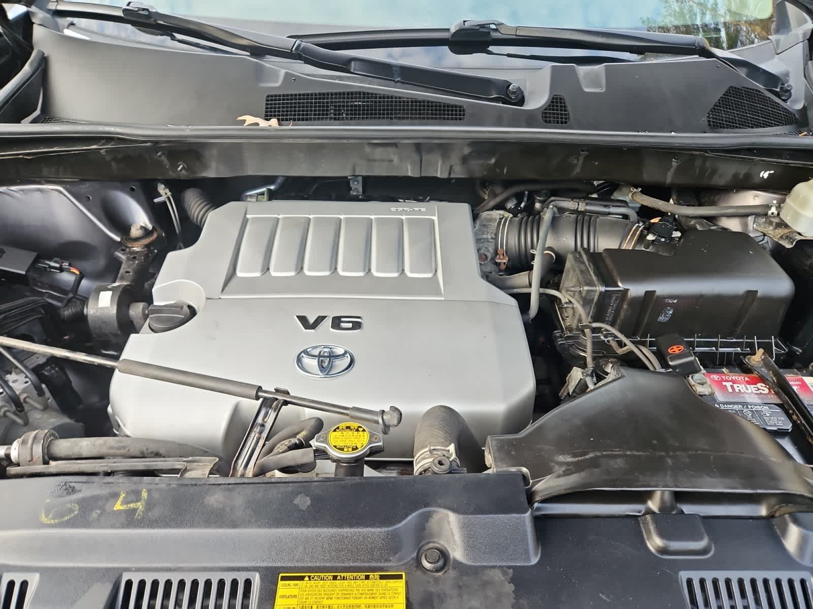 used 2013 Toyota Highlander car, priced at $12,998