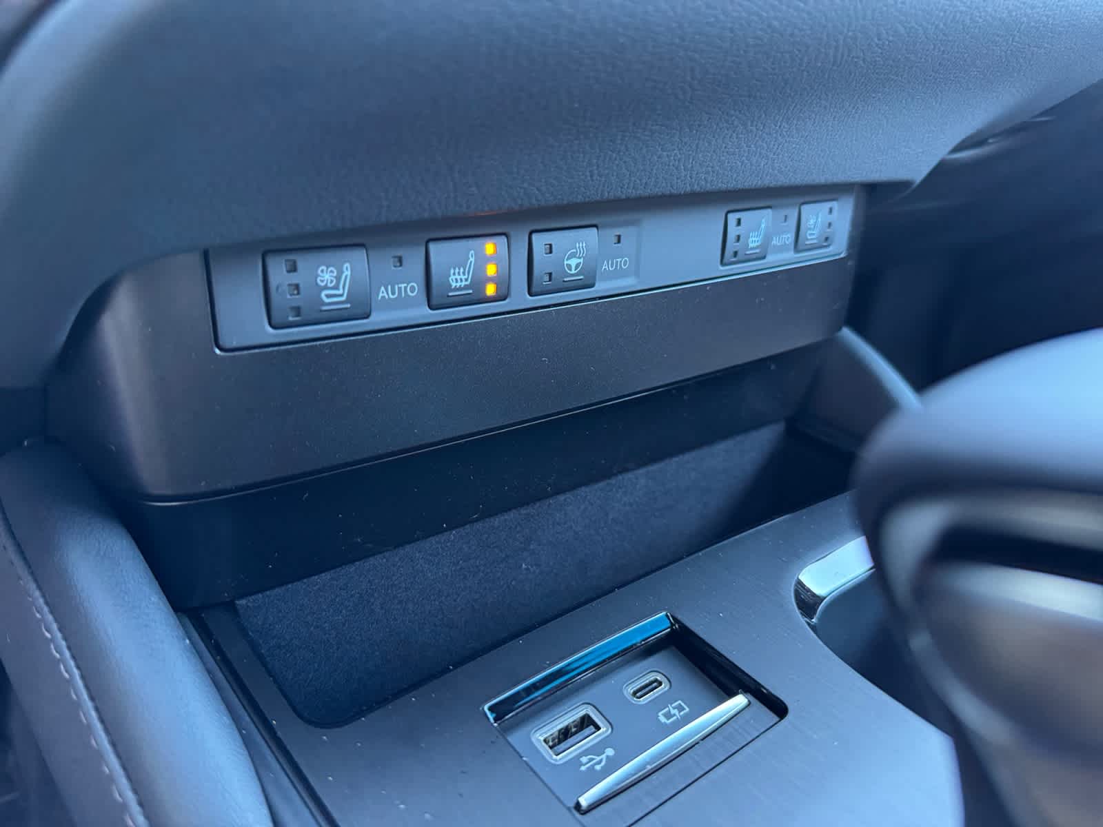 new 2025 Lexus ES car