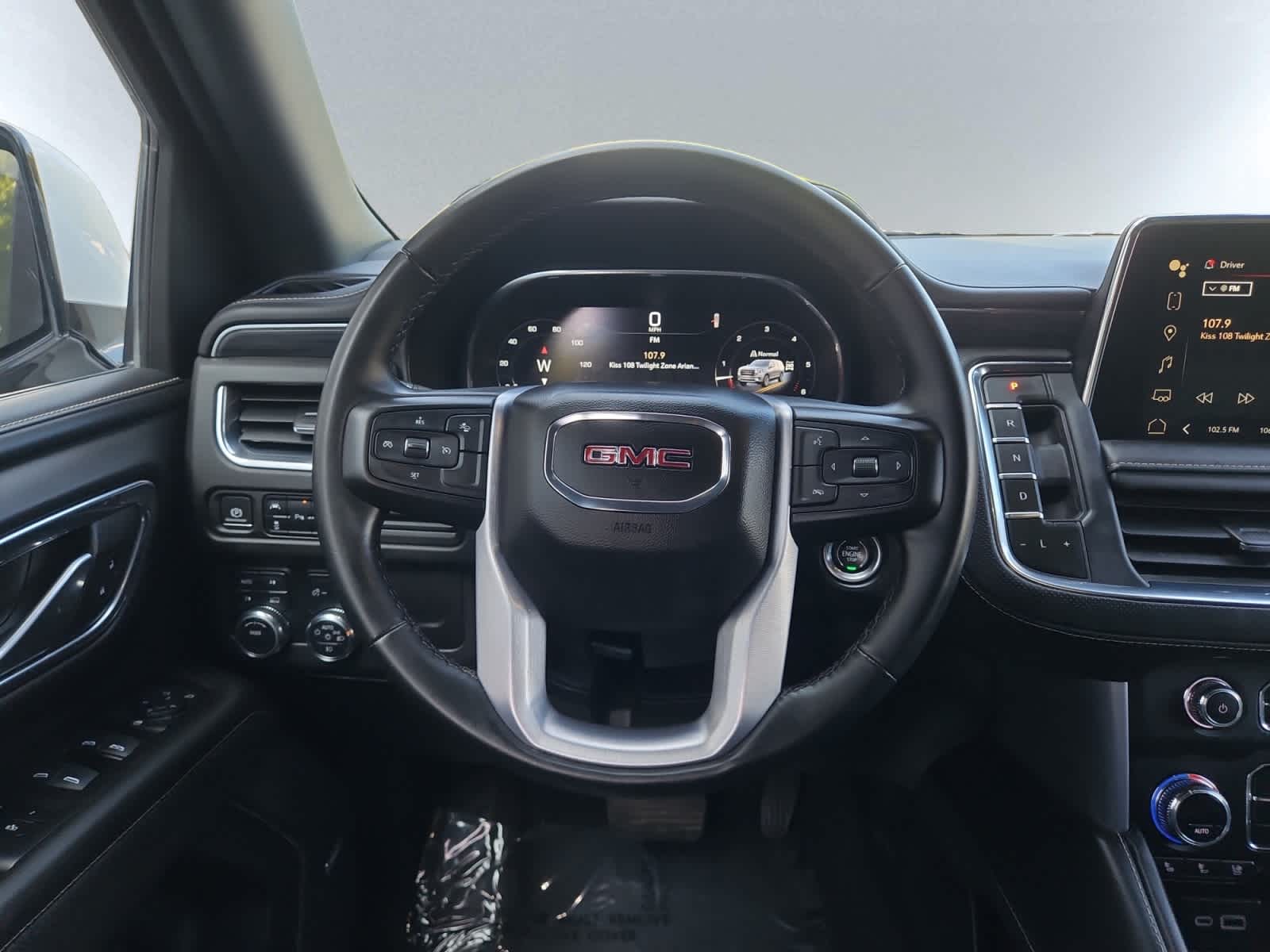 used 2023 GMC Yukon XL car, priced at $47,988
