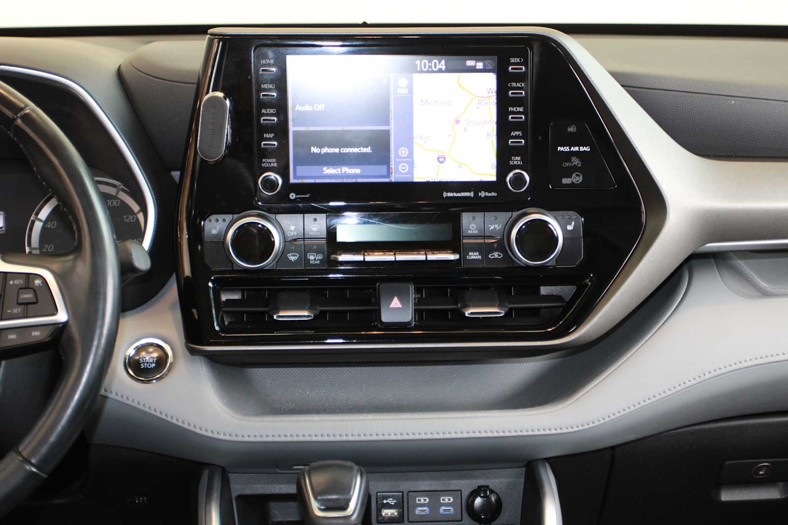 used 2022 Toyota Highlander car, priced at $32,897