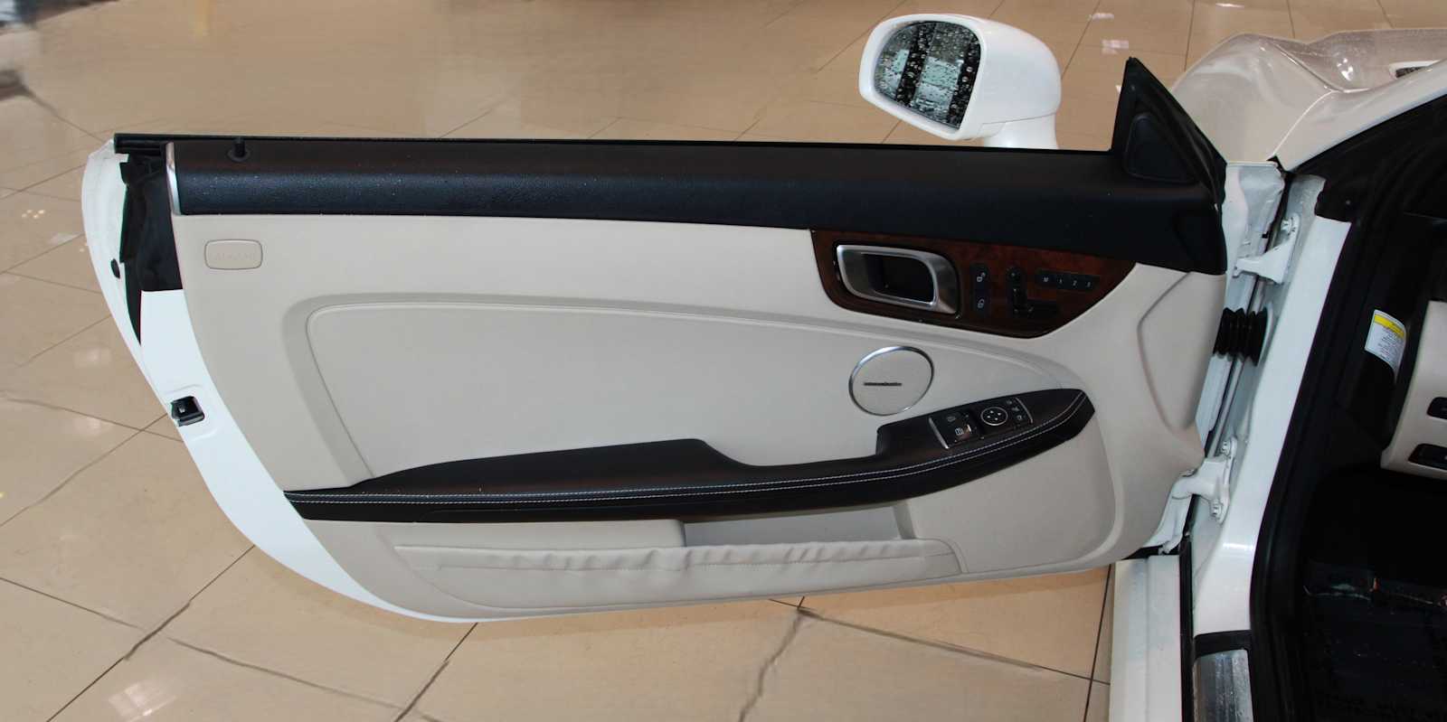 used 2014 Mercedes-Benz SLK 250 car, priced at $17,497