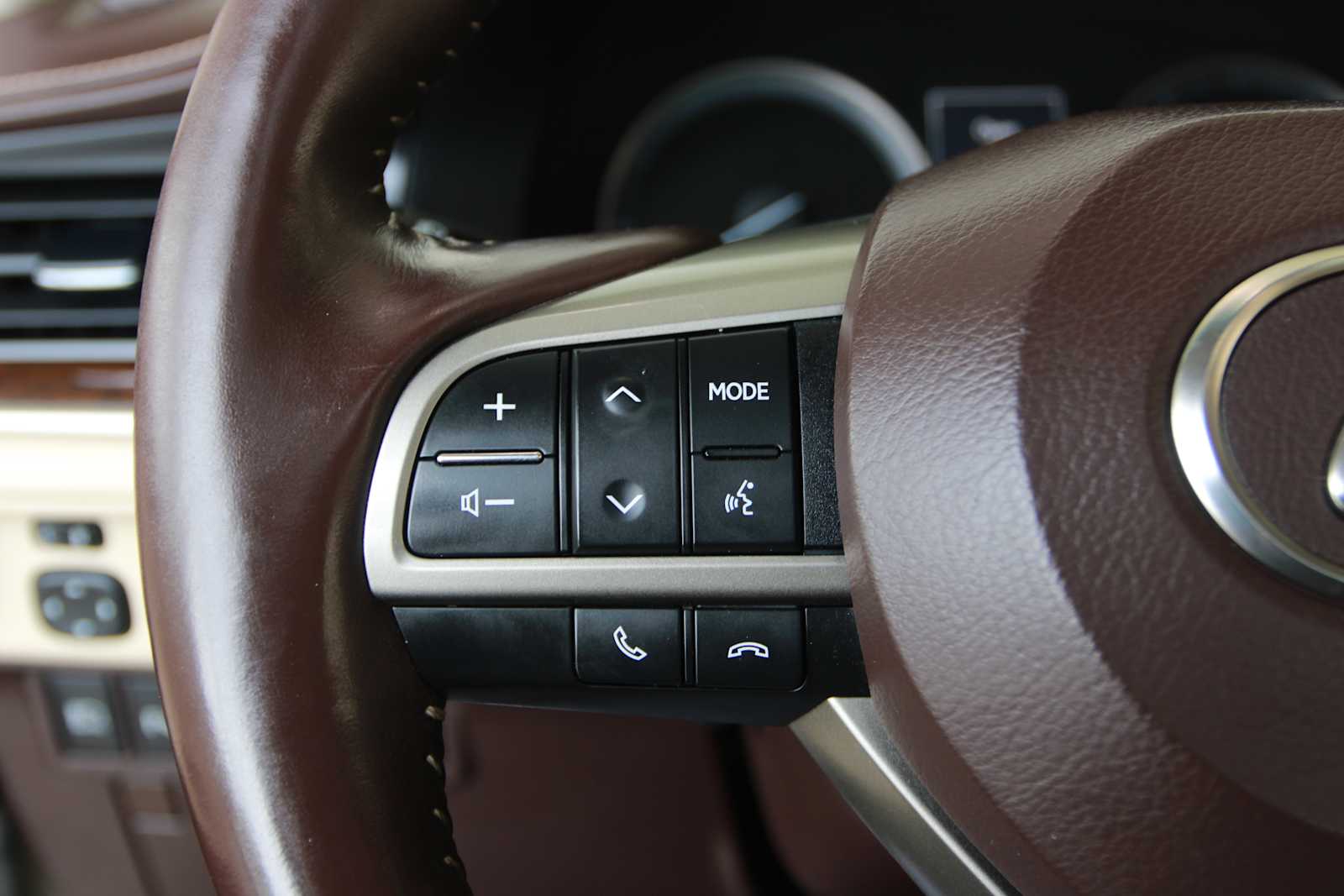 used 2016 Lexus ES 350 car, priced at $15,397