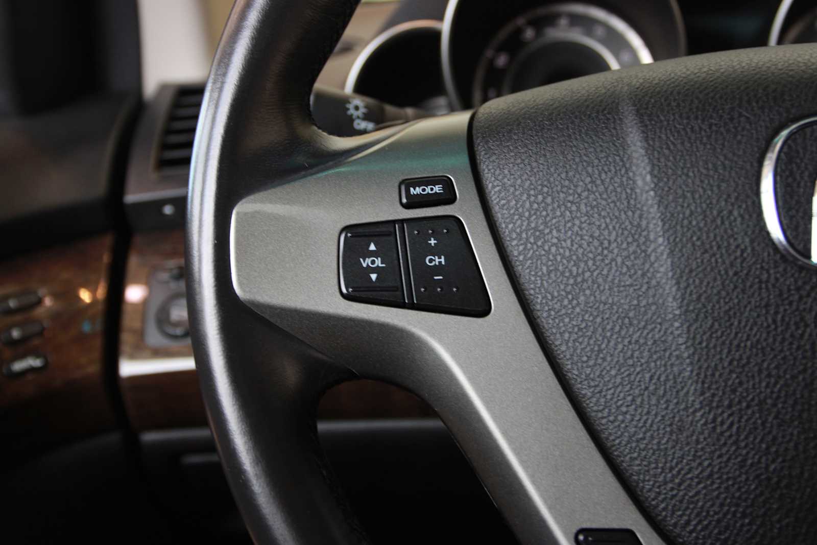 used 2013 Acura MDX car, priced at $11,297