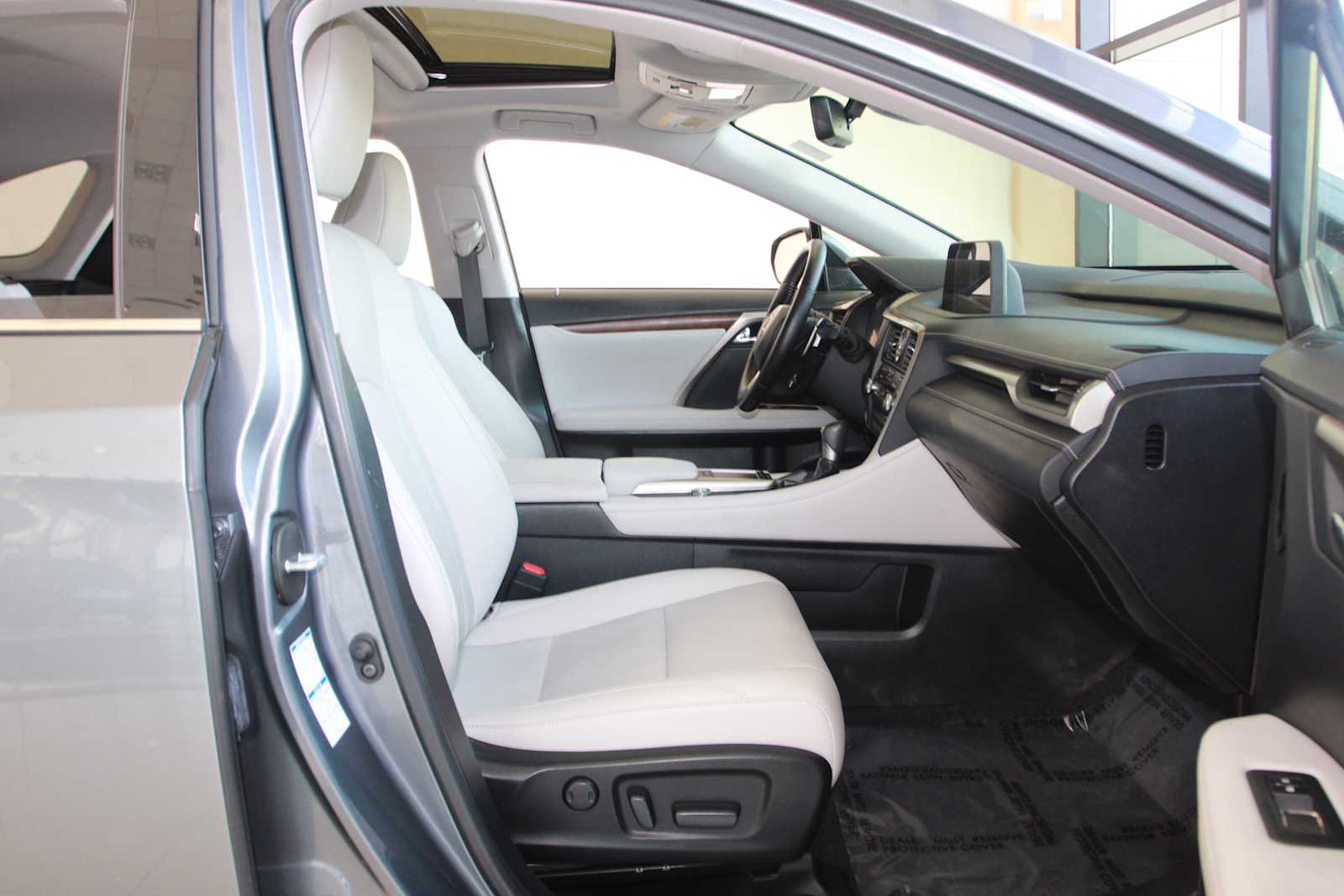 used 2020 Lexus RX 350L car, priced at $33,997