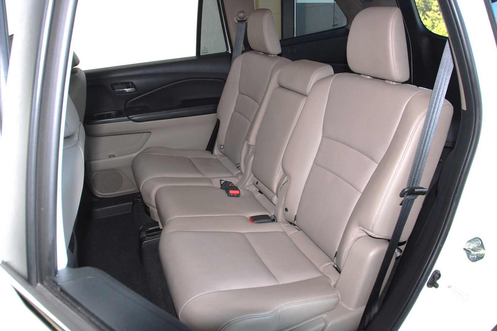 used 2016 Honda Pilot car, priced at $19,497