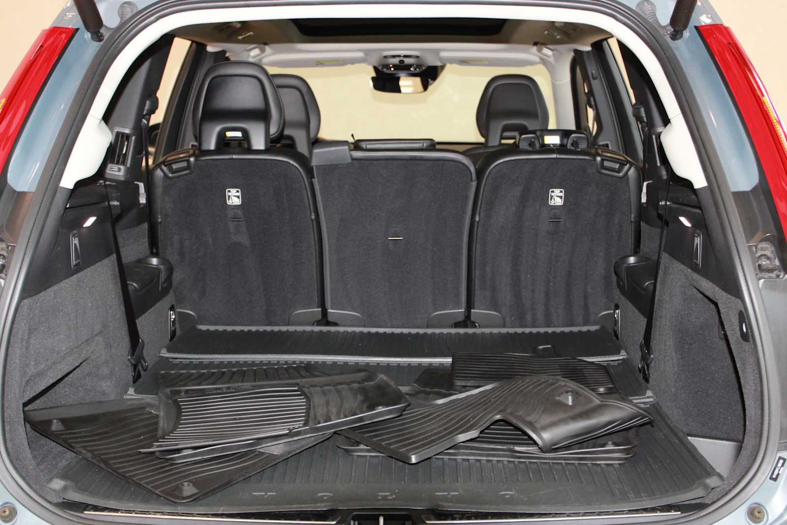 used 2020 Volvo XC90 car, priced at $22,897