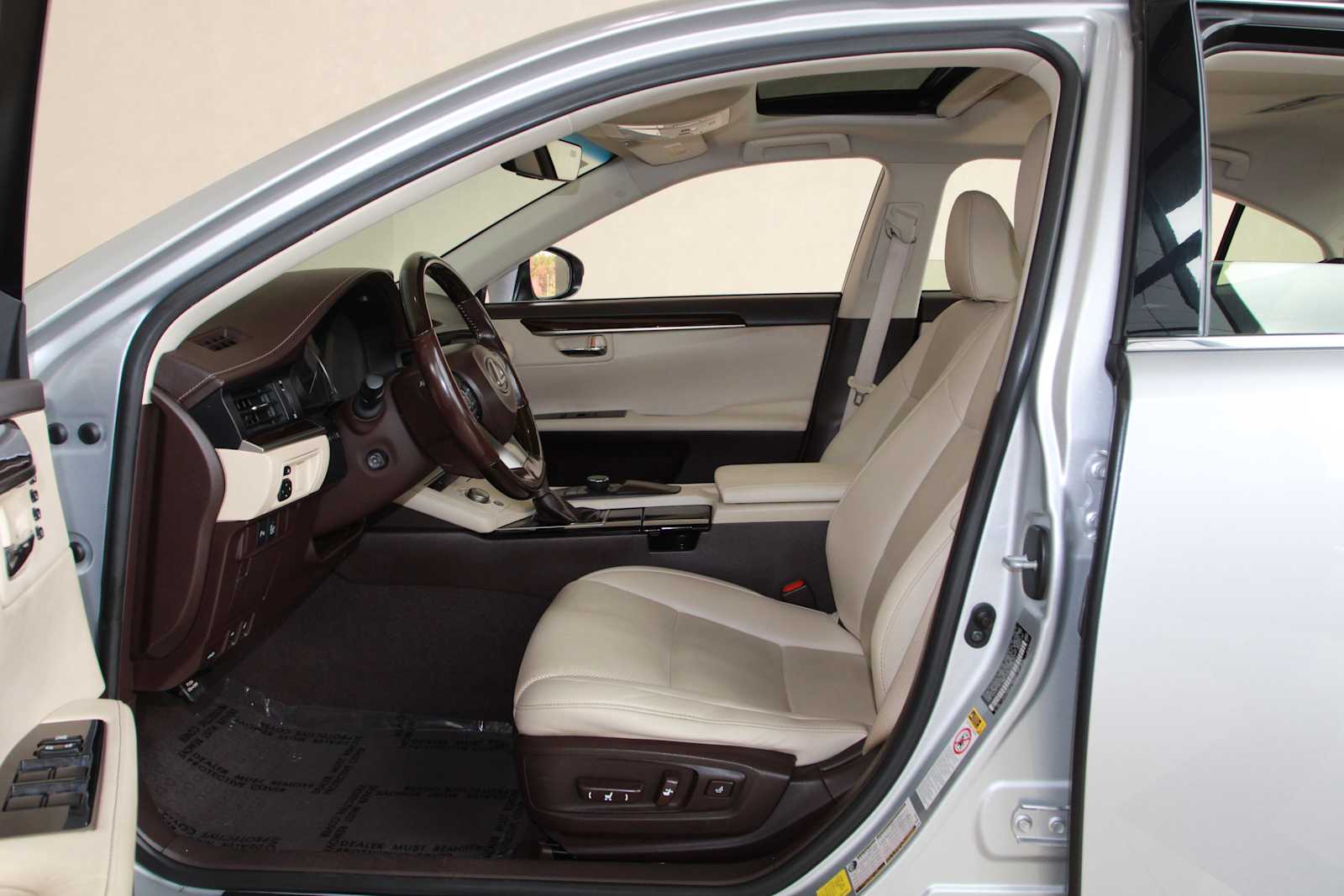 used 2016 Lexus ES 350 car, priced at $16,497