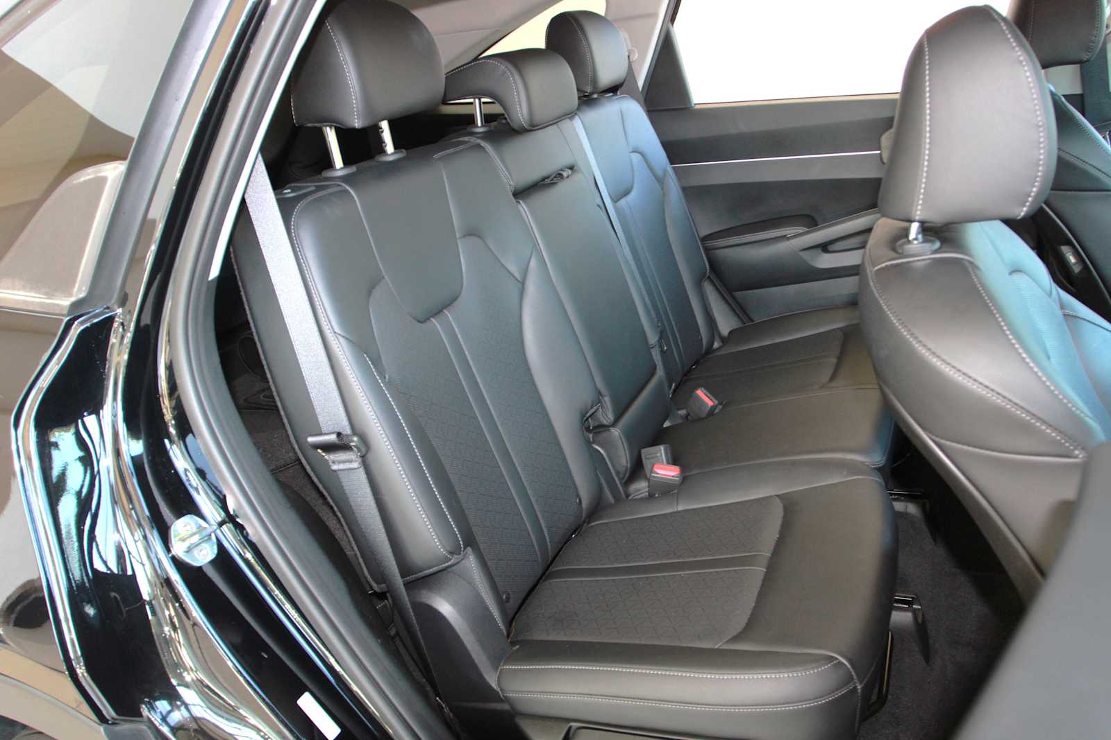 used 2022 Kia Sorento car, priced at $27,997