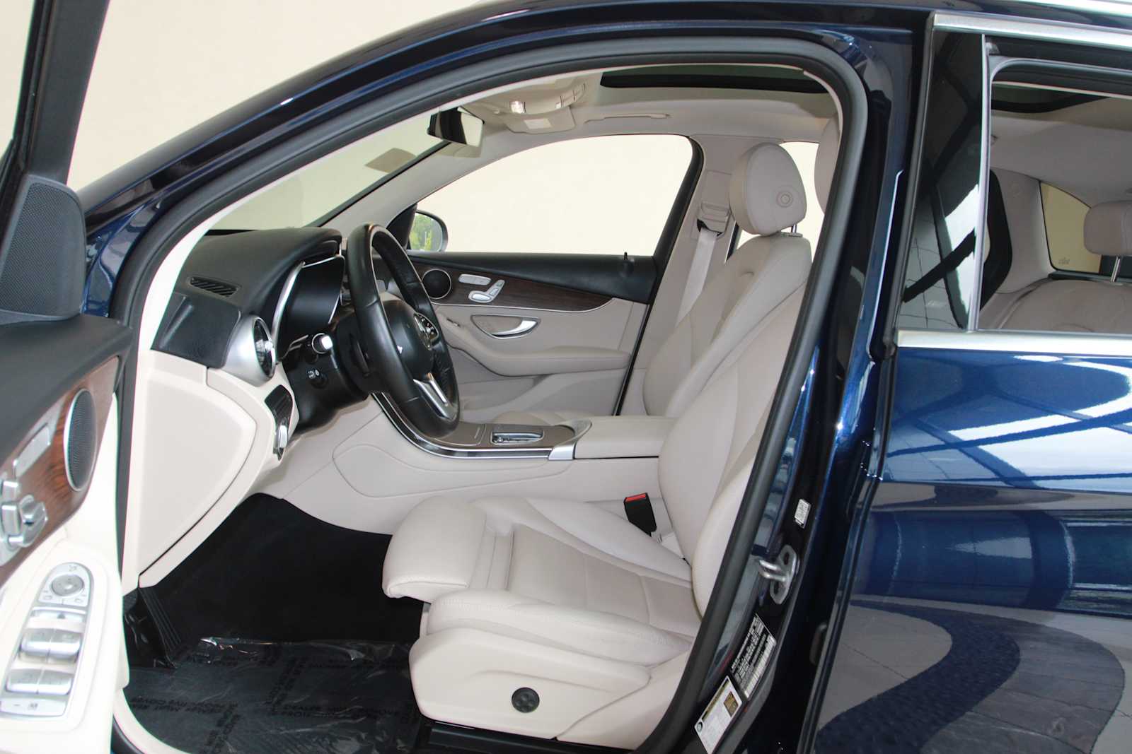 used 2022 Mercedes-Benz GLC 300 car, priced at $34,097