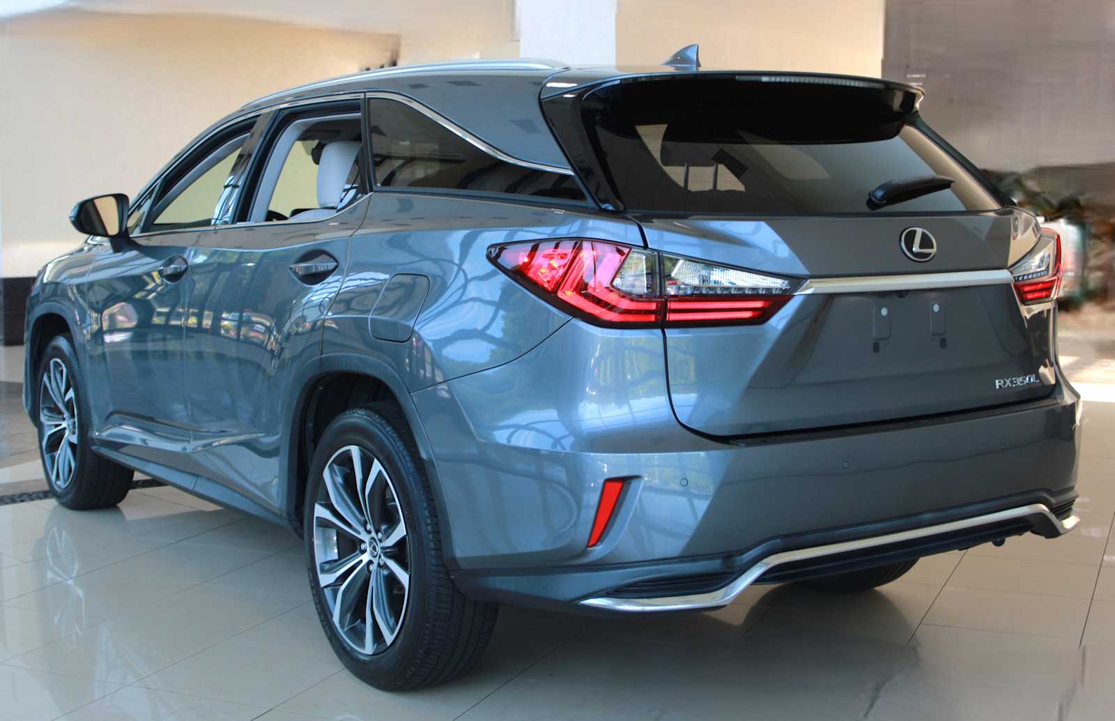 used 2020 Lexus RX 350L car, priced at $33,997