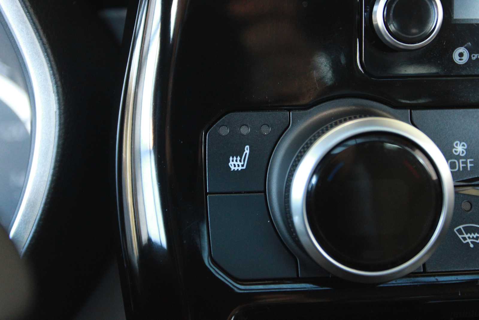 used 2022 Toyota Highlander car, priced at $35,797