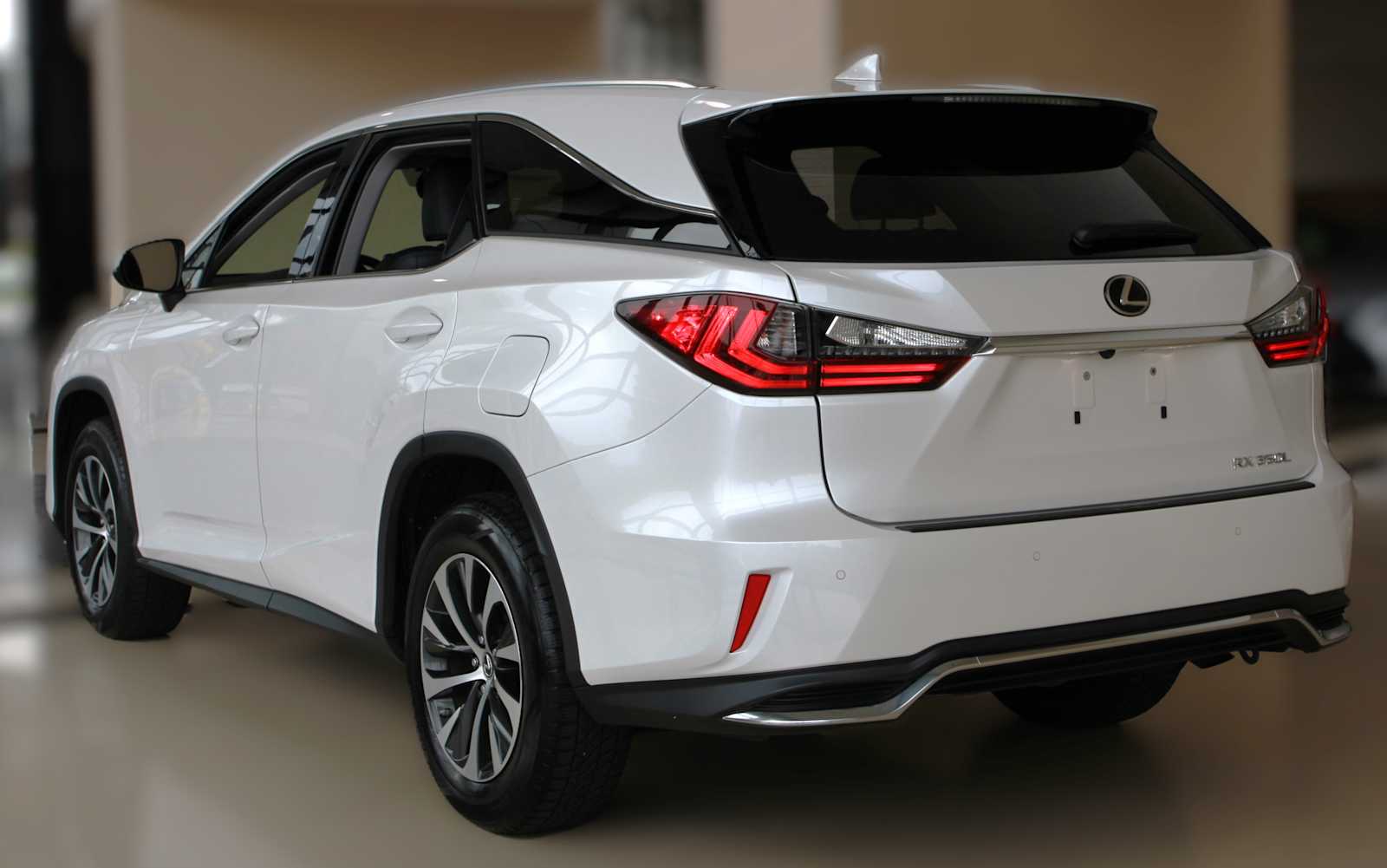 used 2020 Lexus RX 350L car, priced at $34,097