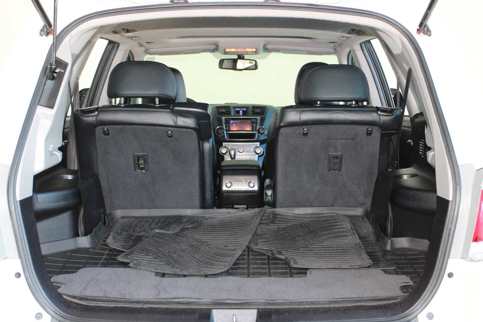 used 2013 Toyota Highlander car, priced at $14,497