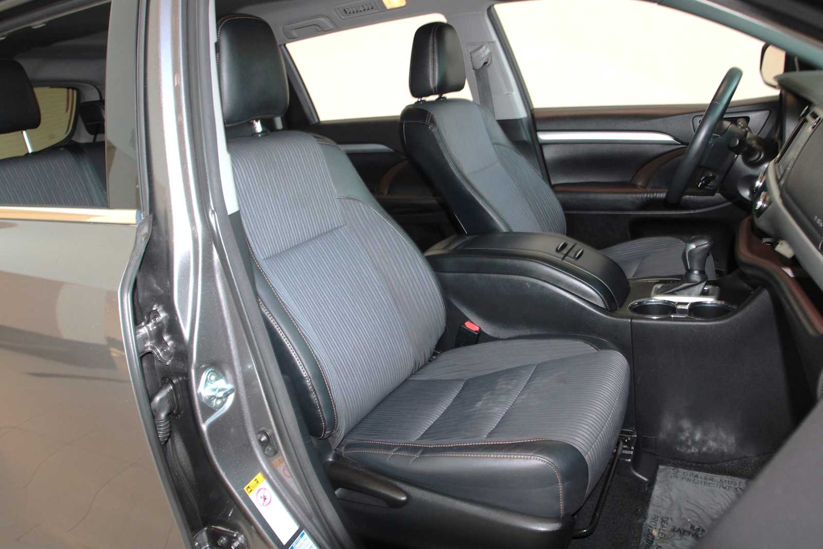 used 2016 Toyota Highlander car, priced at $21,998