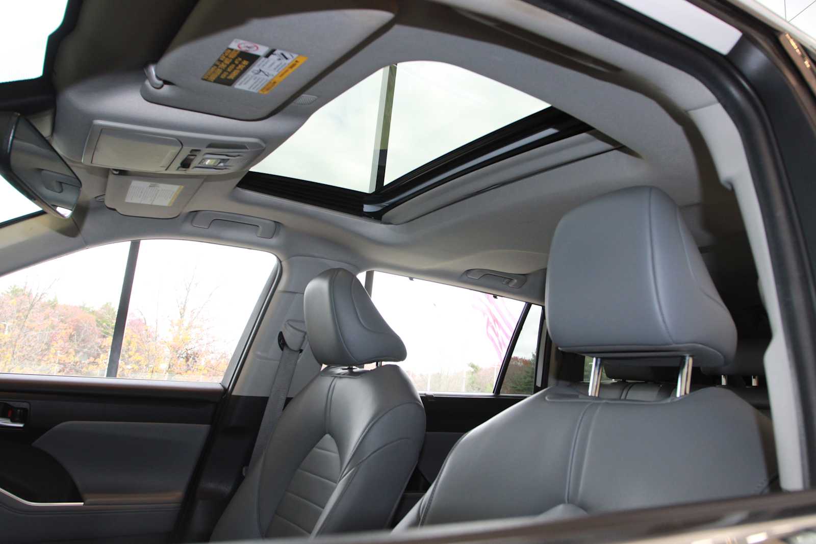 used 2022 Toyota Highlander car, priced at $32,897