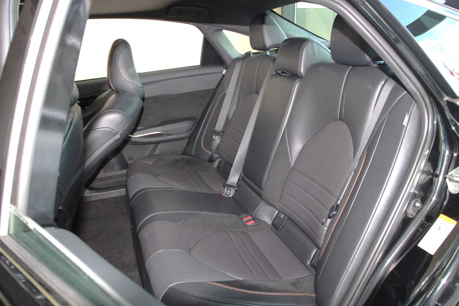 used 2019 Toyota Avalon Hybrid car, priced at $24,297