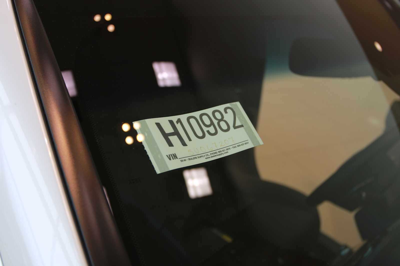 new 2025 Lexus ES 300h car, priced at $50,434