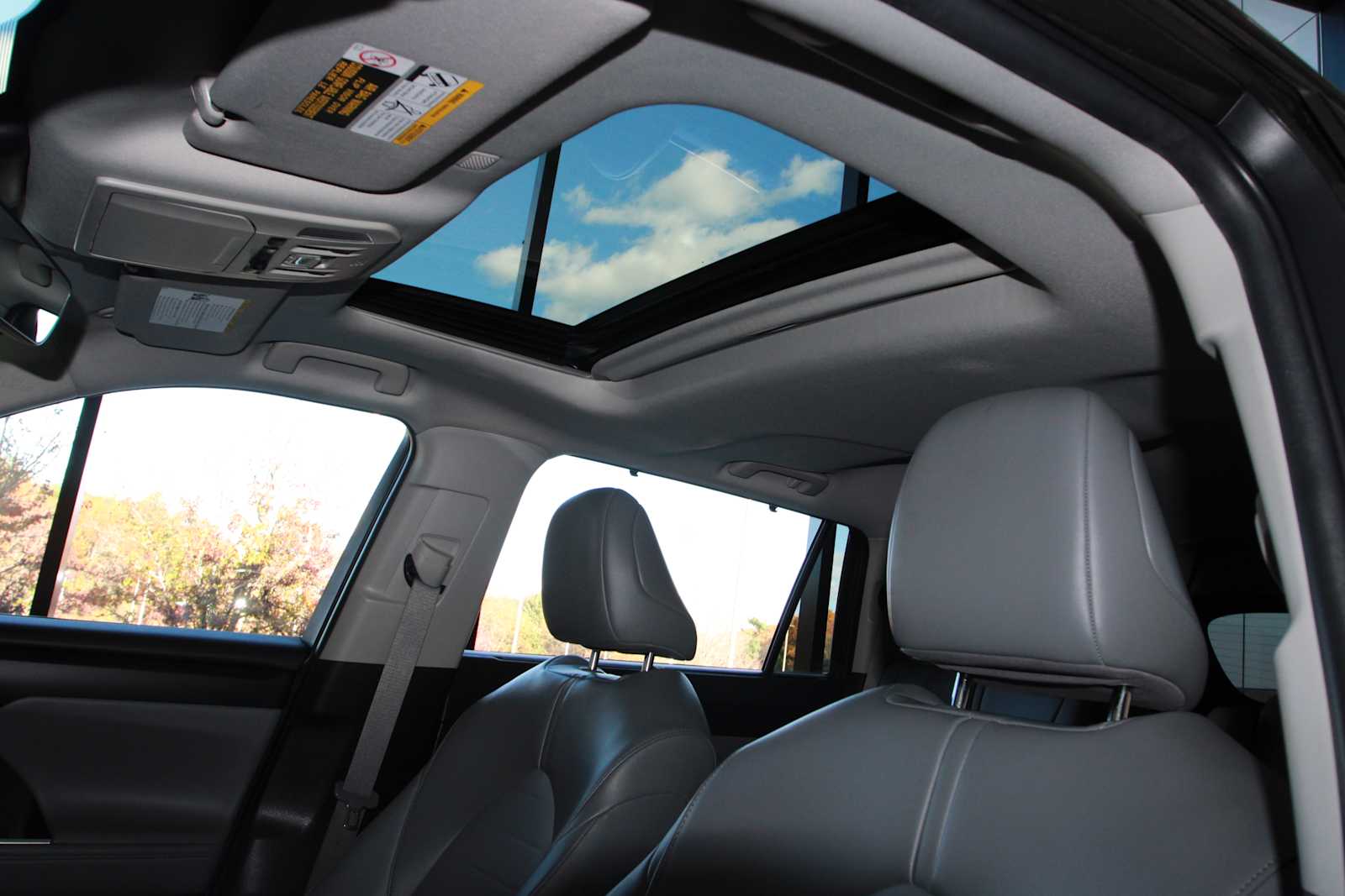 used 2022 Toyota Highlander car, priced at $35,797