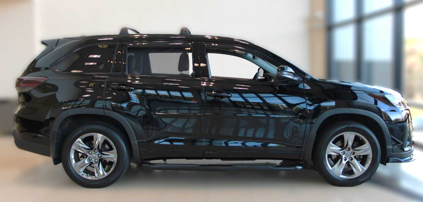 used 2019 Toyota Highlander car, priced at $29,497