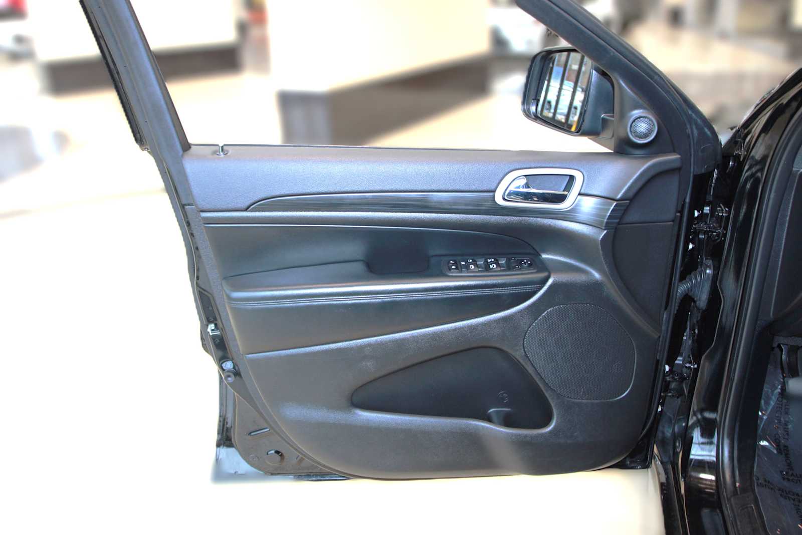 used 2020 Jeep Grand Cherokee car, priced at $26,497