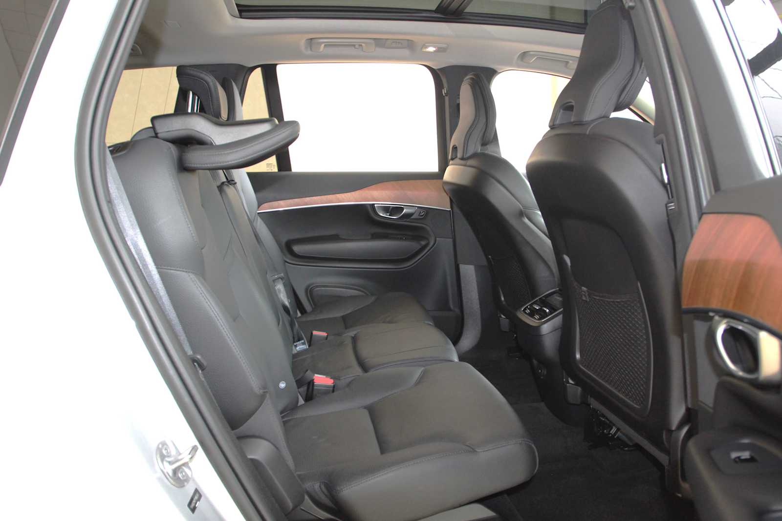 used 2023 Volvo XC90 car, priced at $39,497