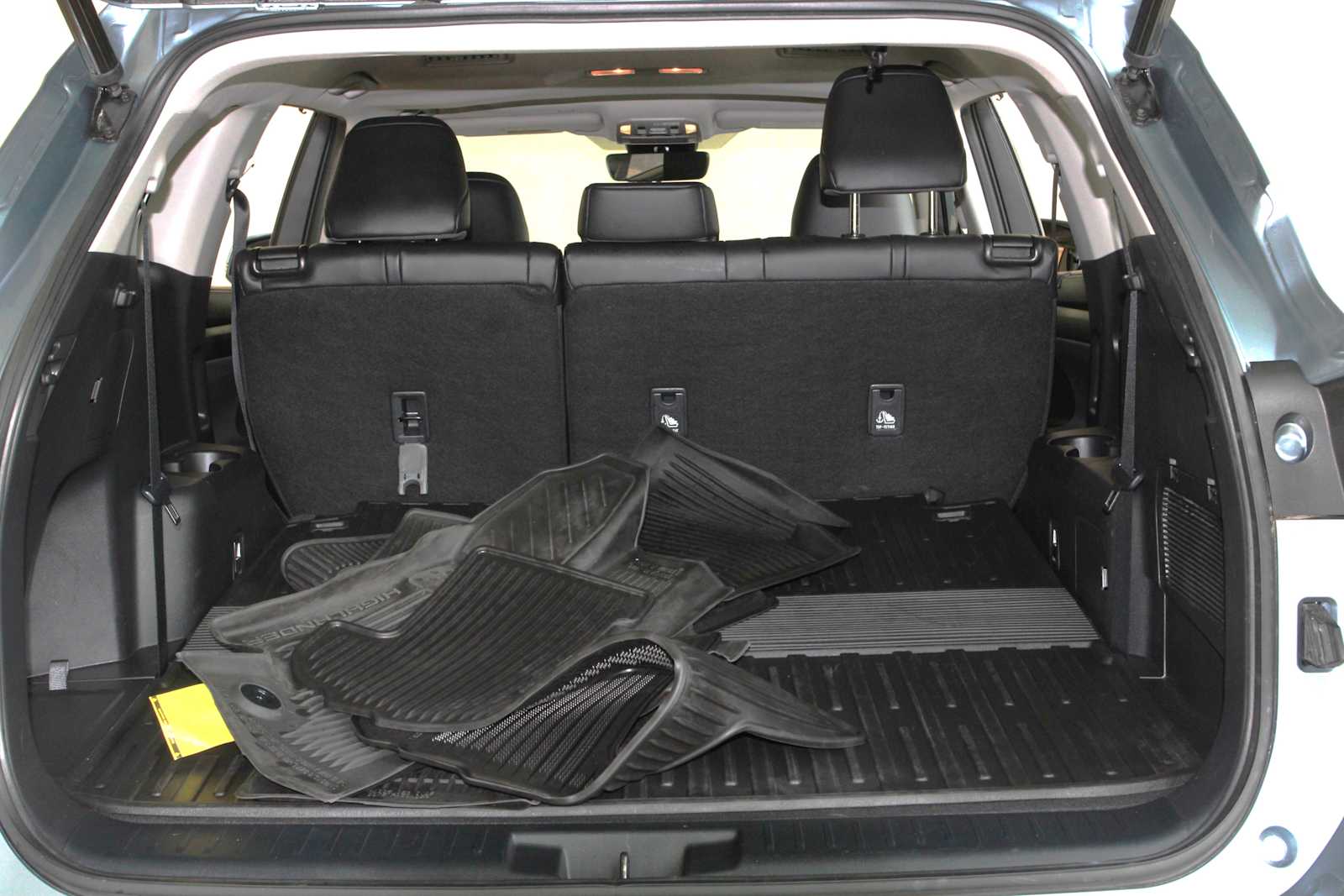 used 2022 Toyota Highlander car, priced at $36,998