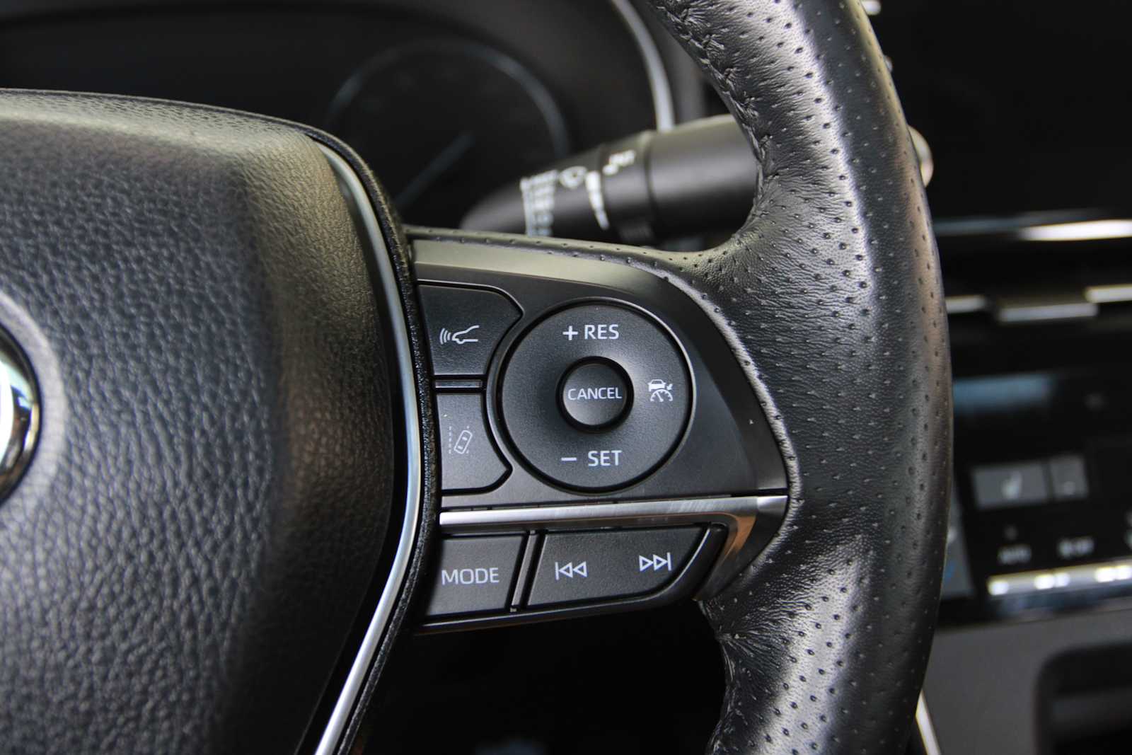 used 2019 Toyota Avalon Hybrid car, priced at $24,297