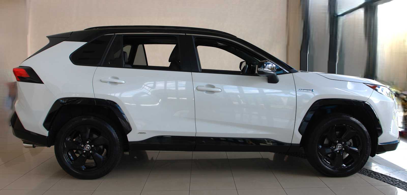 used 2020 Toyota RAV4 car, priced at $32,297