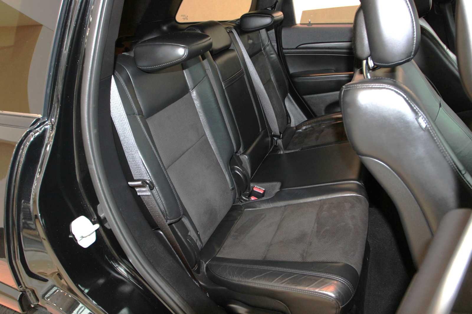 used 2020 Jeep Grand Cherokee car, priced at $26,497