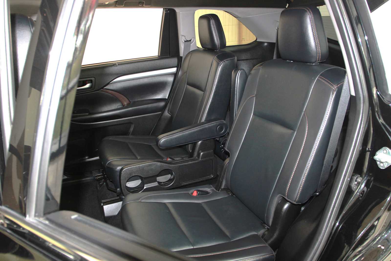 used 2019 Toyota Highlander car, priced at $20,897