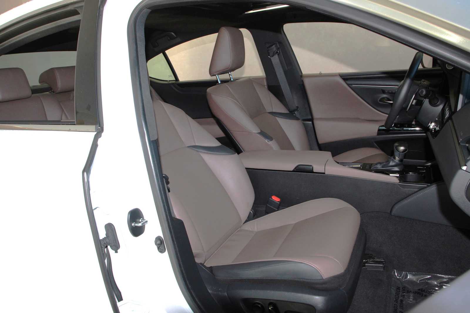 used 2023 Lexus ES 350 car, priced at $35,997