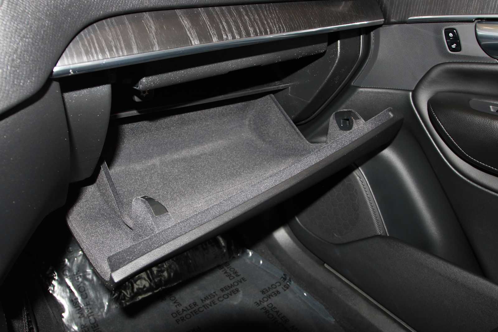 used 2020 Volvo XC90 car, priced at $22,897