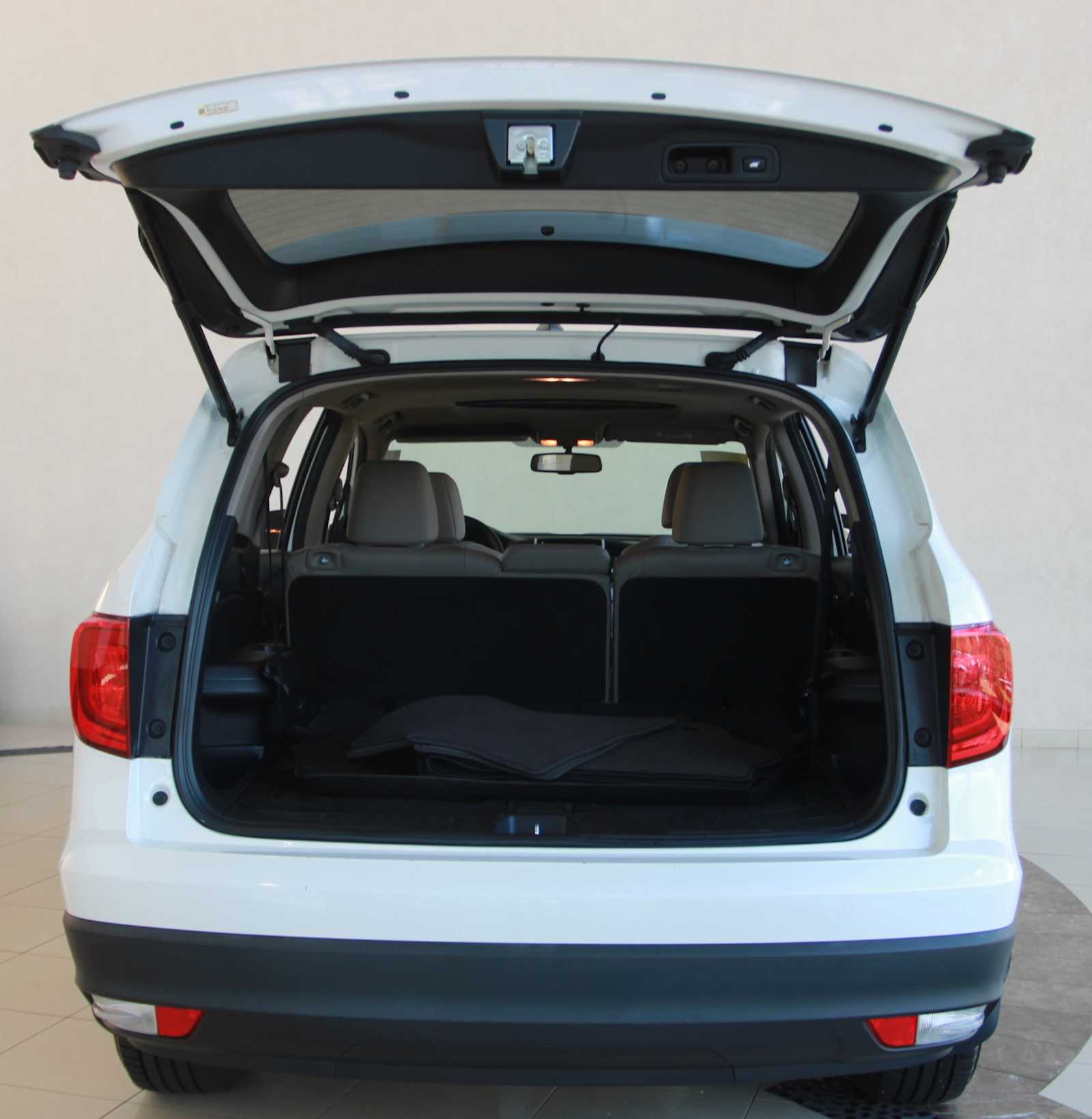 used 2016 Honda Pilot car, priced at $19,497