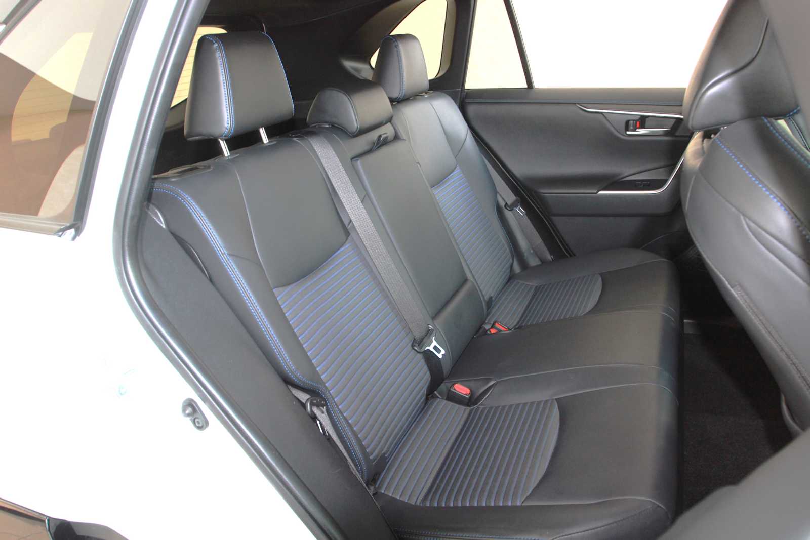 used 2020 Toyota RAV4 car, priced at $32,297