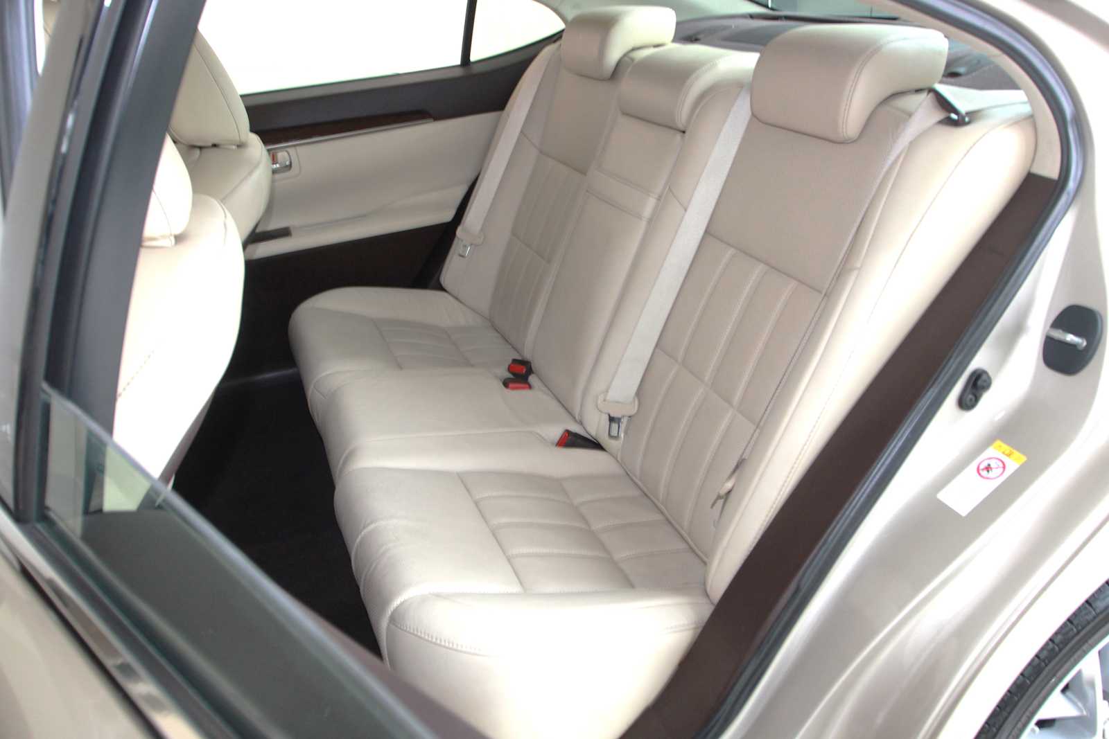 used 2016 Lexus ES 350 car, priced at $15,397