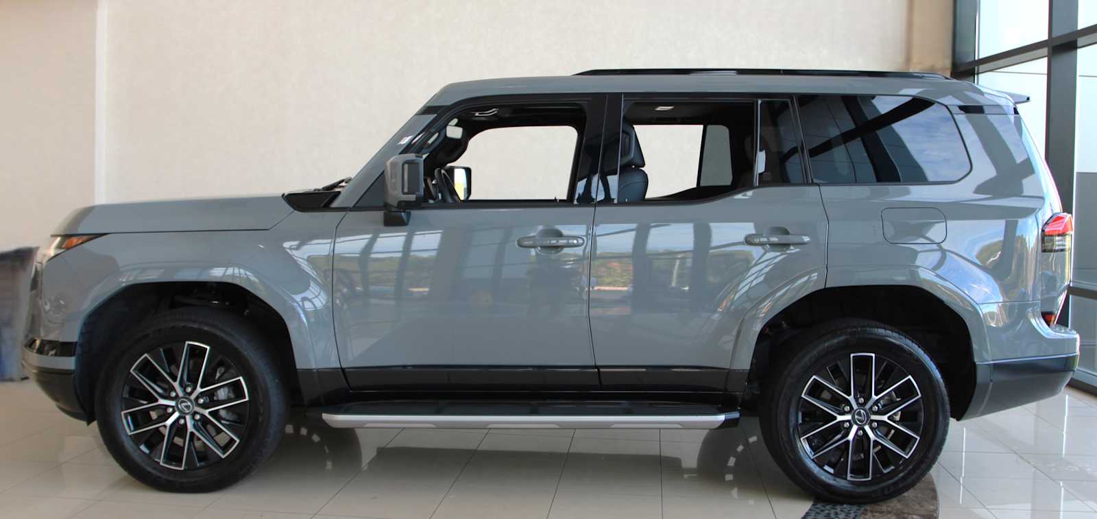 used 2024 Lexus GX 550 car, priced at $73,997