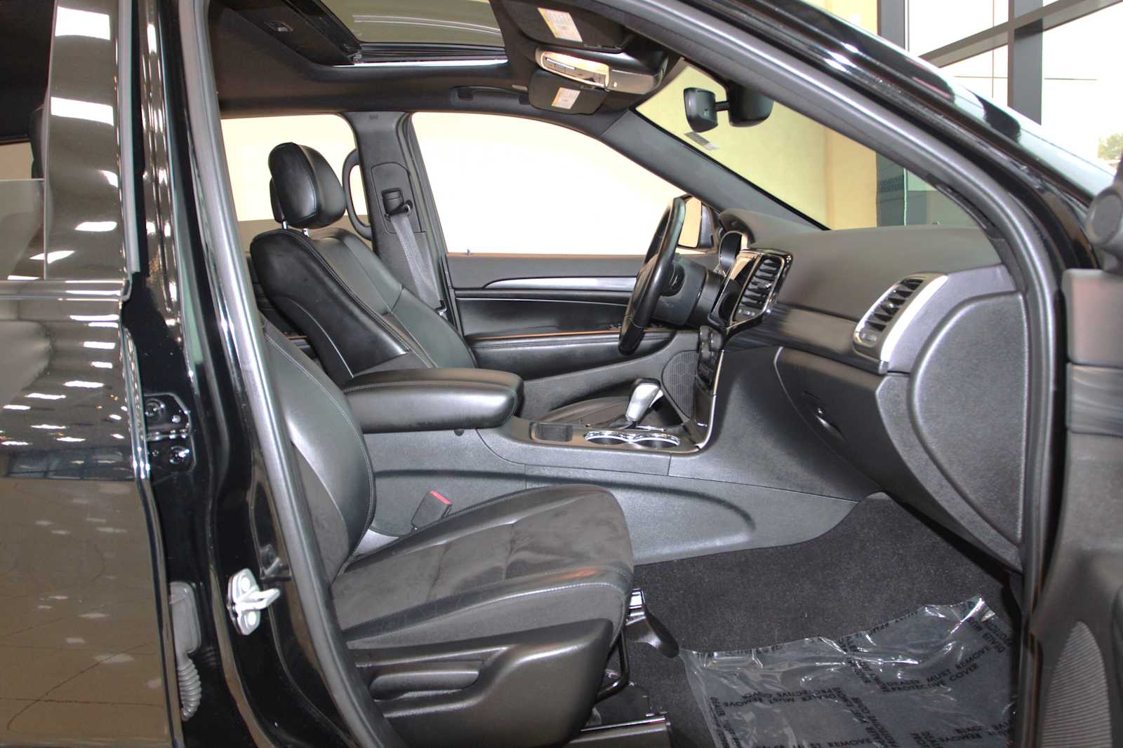 used 2020 Jeep Grand Cherokee car, priced at $26,497