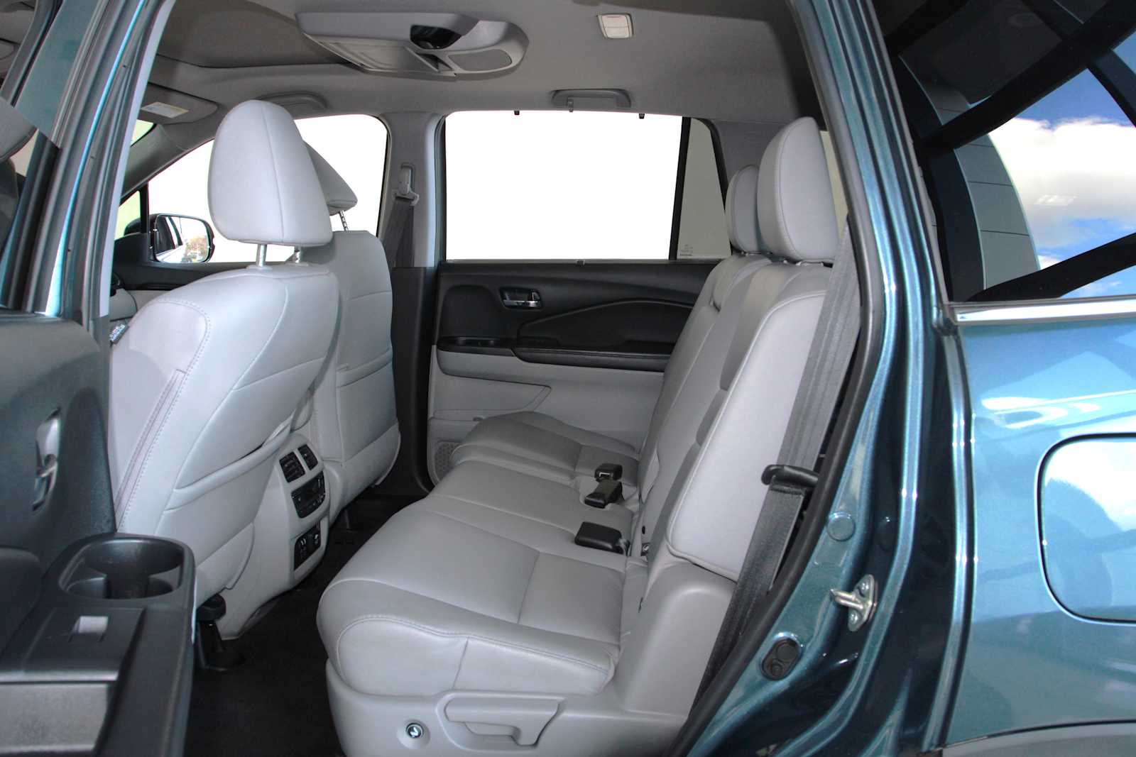 used 2021 Honda Pilot car, priced at $30,297